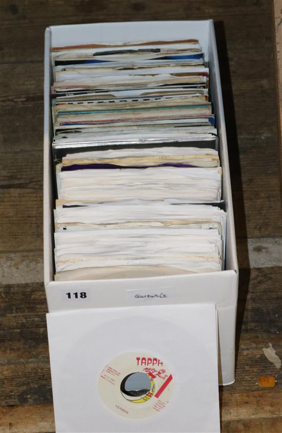 Quantity of mixed 1945 records